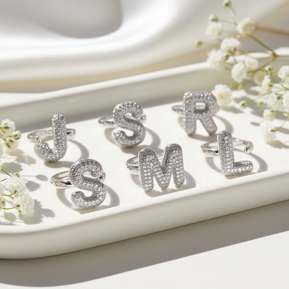 Anello color Argento con Iniziale in Acciaio Inox e Zirconi - Regolabile