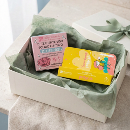 Cofanetto duo viso e labbra: detergente solido rosa e balsamo pesca giallo