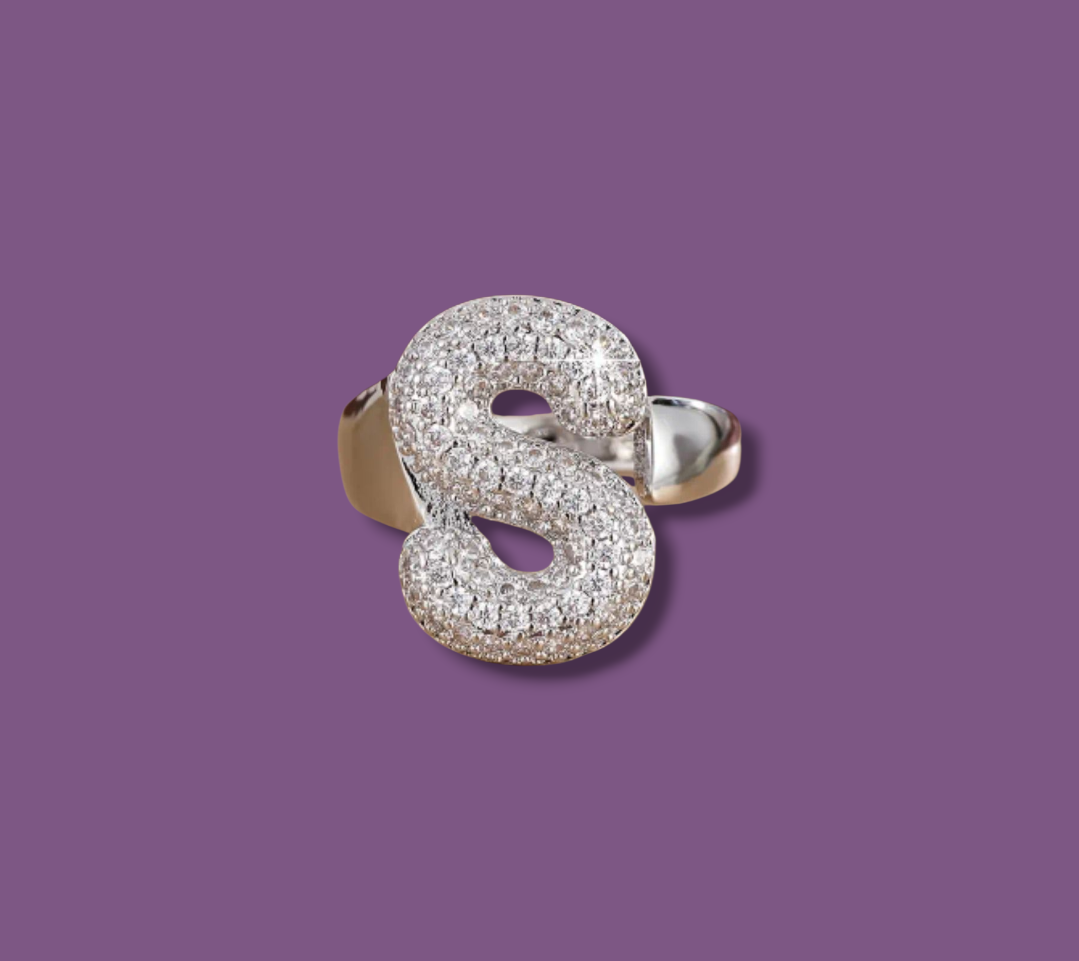 Anello color Argento con Iniziale in Acciaio Inox e Zirconi - Regolabile